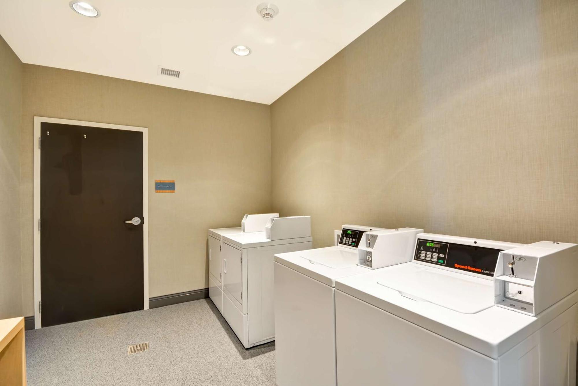 Home2 Suites By Hilton Charles Town Eksteriør billede